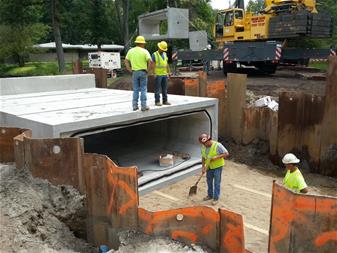 Lynwood Drive culvert over Minges Brook